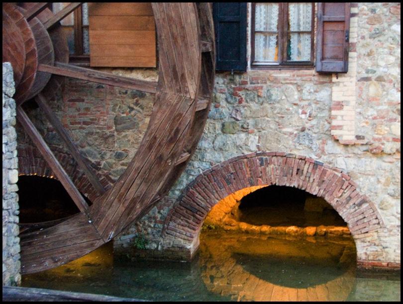 Agriturismo Il Mulino Delle Pile Киусдино Екстериор снимка