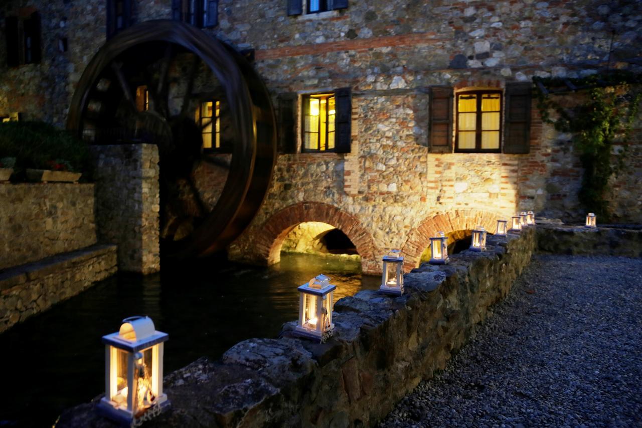 Agriturismo Il Mulino Delle Pile Киусдино Екстериор снимка
