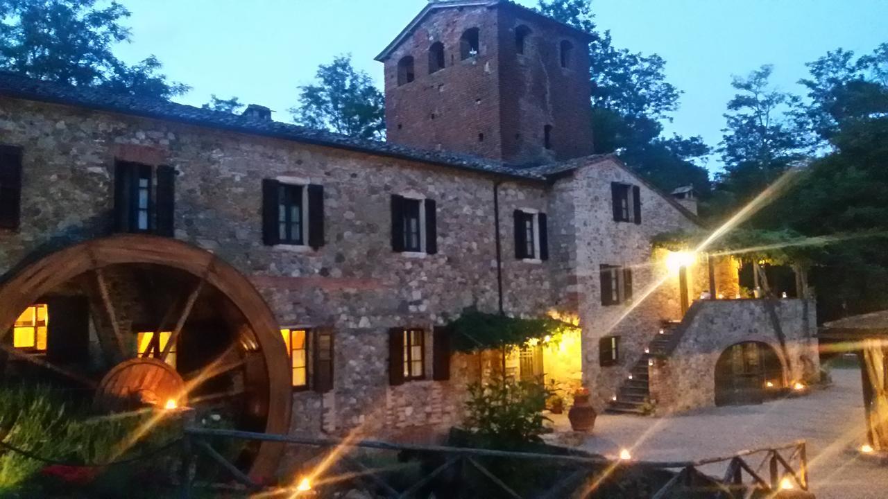 Agriturismo Il Mulino Delle Pile Киусдино Екстериор снимка