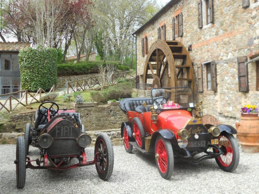 Agriturismo Il Mulino Delle Pile Киусдино Екстериор снимка