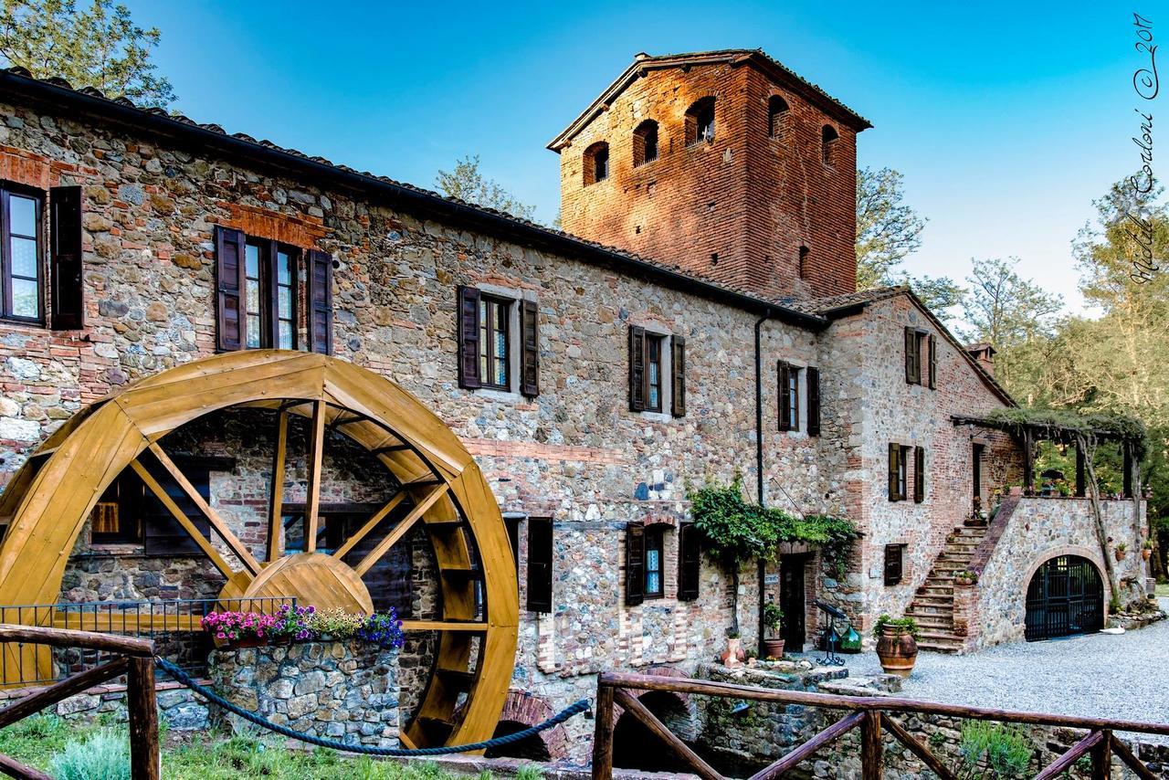Agriturismo Il Mulino Delle Pile Киусдино Екстериор снимка